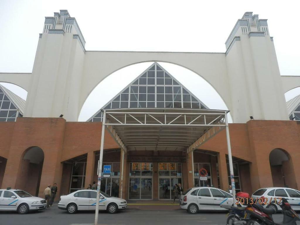 Apartamento El Anden De La Estacion Málaga Exteriör bild